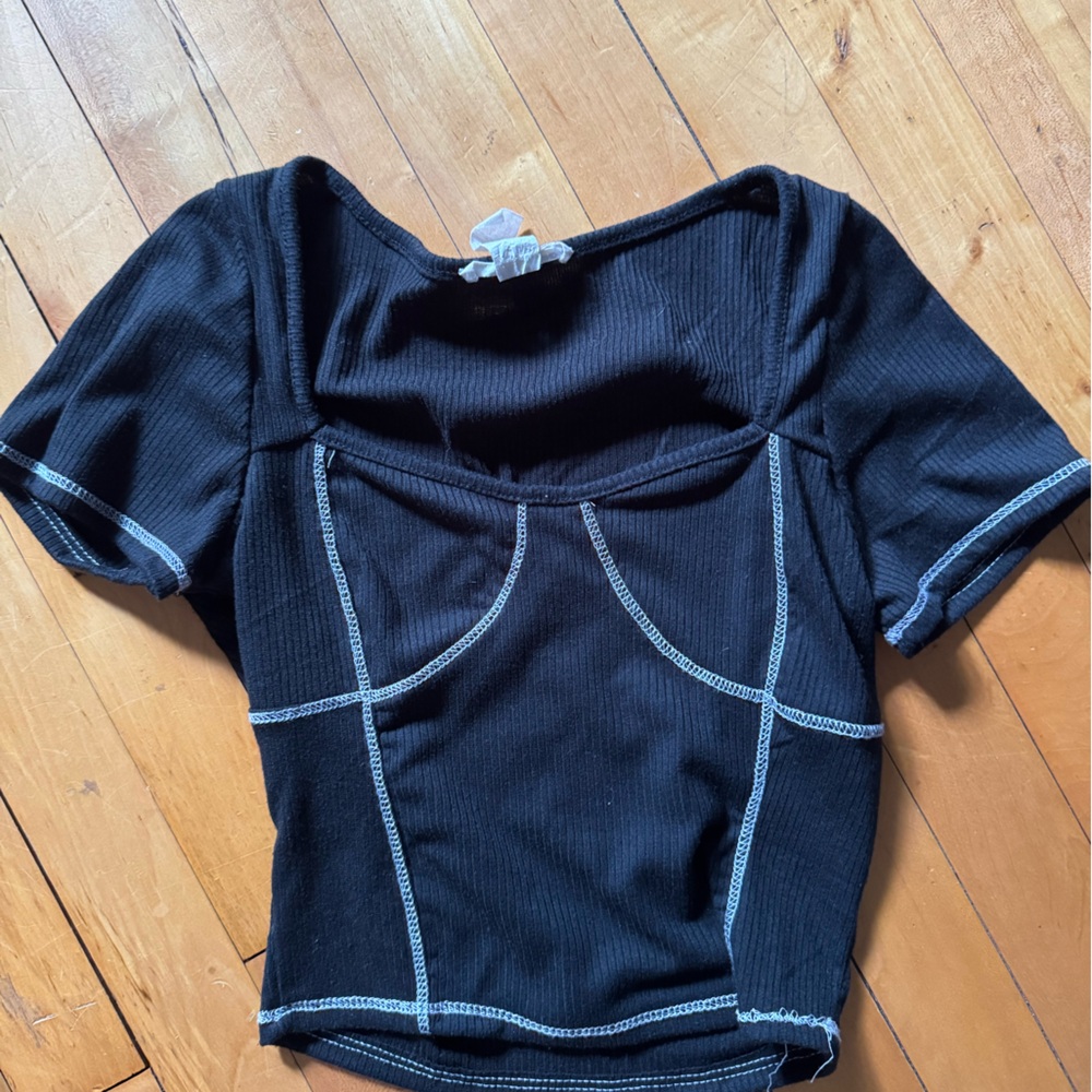 Black and white lined crop top